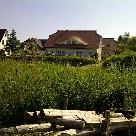 Boddenkiek Mit Wasserblick In Seedorf * Seedorf (Rugen)