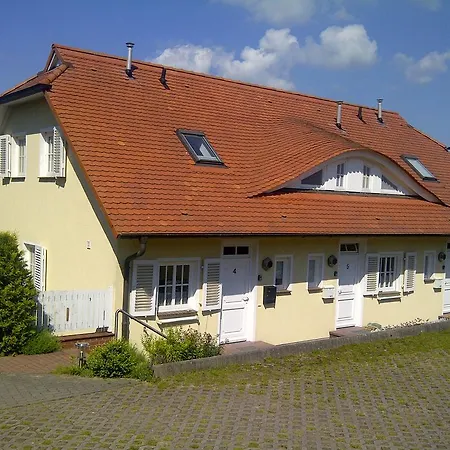 Boddenkiek Mit Wasserblick In