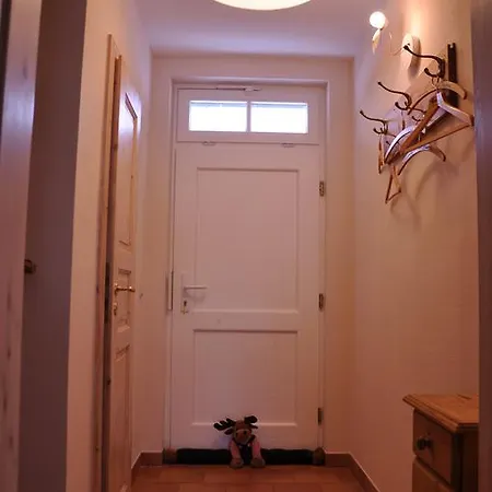 Boddenkiek Mit Wasserblick In *