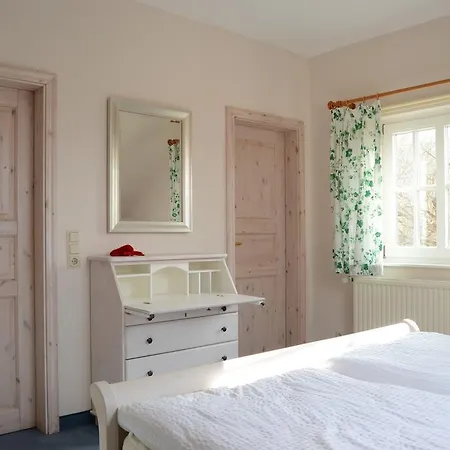 Boddenkiek Mit Wasserblick In Seedorf Apartment